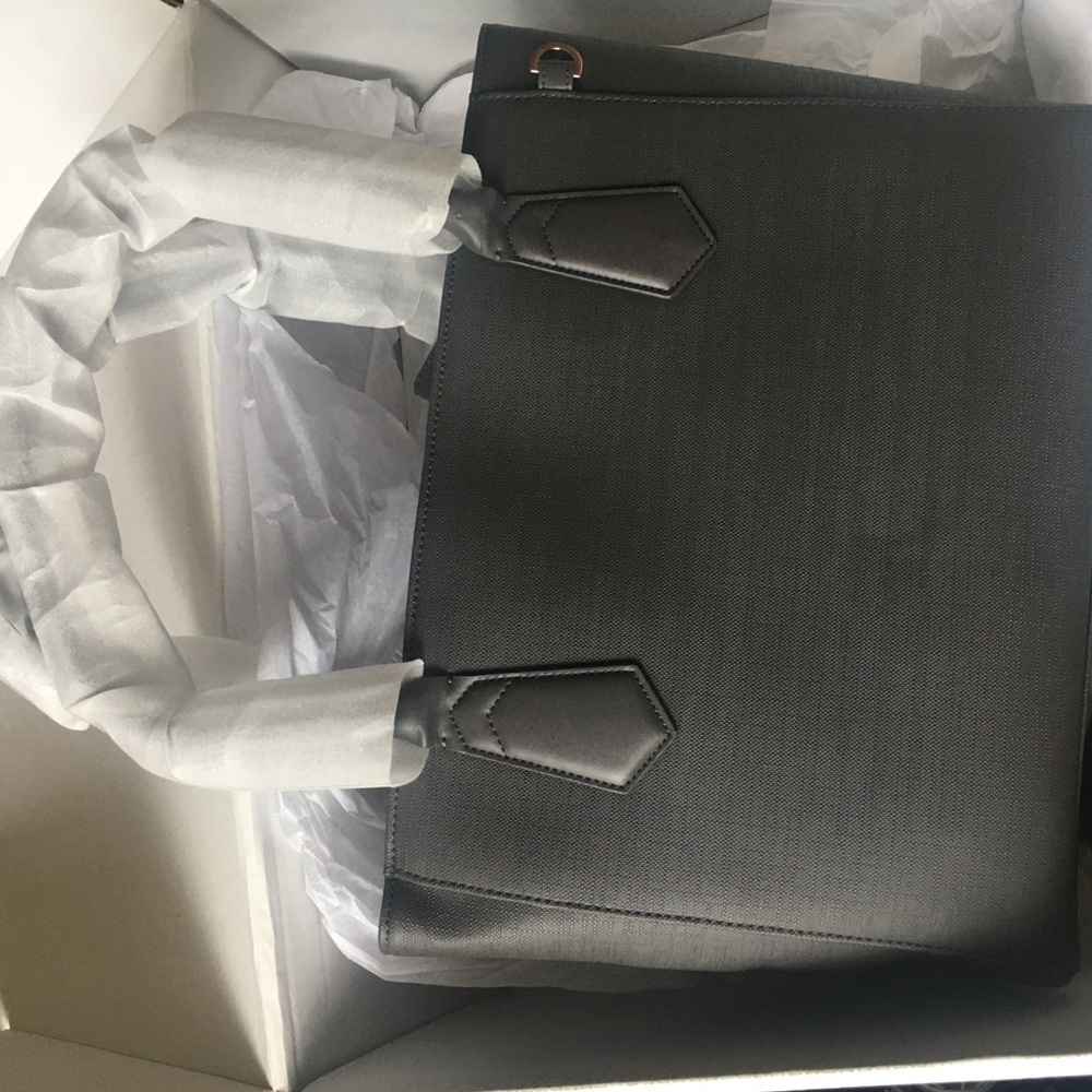 Dagne Dover Signature tote (Classic size) Graphite